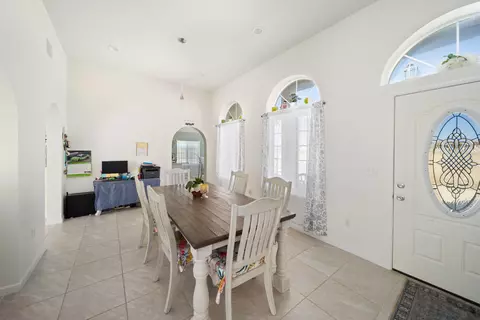 Entry Way - 8284 Prospect St, Mojave, CA 93501 photo 2 of 3