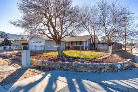 801 Beech St, Tehachapi, CA 93561 photo 4
