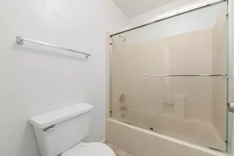 Bath - 44460 15th St E #1, Lancaster, CA 93535 photo 3 of 3