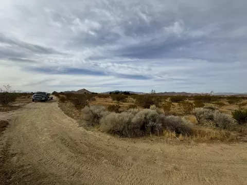 Truman, Rosamond, CA 93560 photo 2