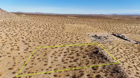 182 Ste Ave, Lancaster, CA 93535 photo 3