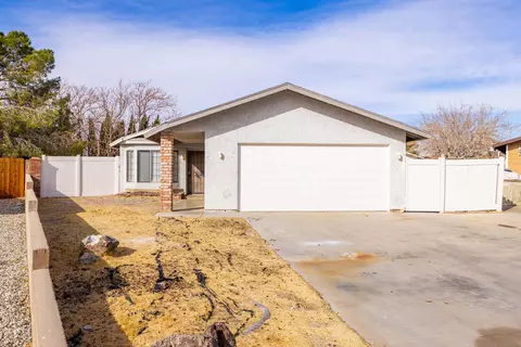 45051 Logue Ct, Lancaster, CA 93535