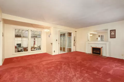 1339 Jackman St W, Lancaster, CA 93534 photo 2