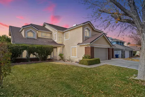 42525 62nd St W, Lancaster, CA 93536