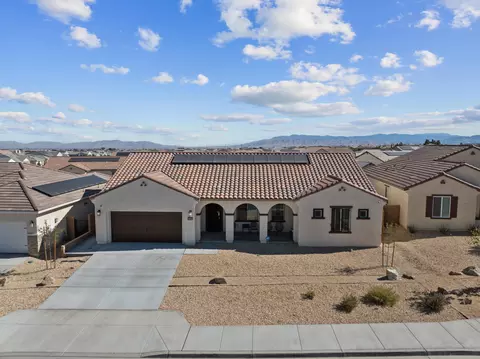 11167 Lancer Ln, Victorville, CA 92392