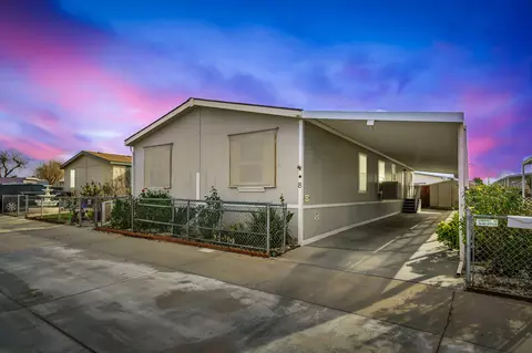45465 25th St E #8, Lancaster, CA 93535 photo 2