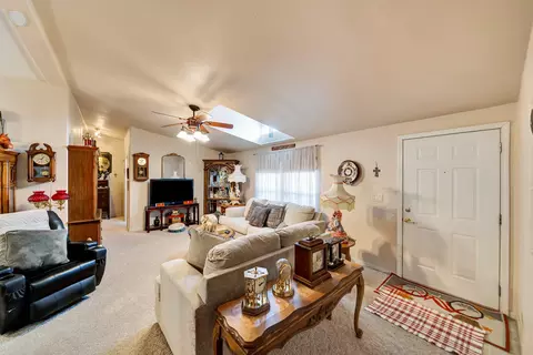 45465 25th St E #8, Lancaster, CA 93535 photo 5