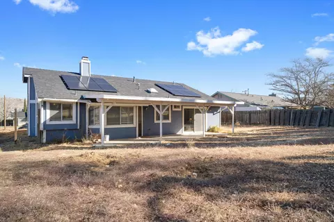 Exterior - 21431 Santa Maria Dr, Tehachapi, CA 93561 photo 5 of 5