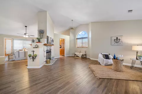 Living - 21431 Santa Maria Dr, Tehachapi, CA 93561 photo 1 of 1