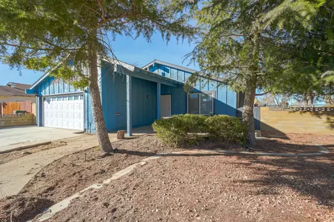 44551 12th St E, Lancaster, CA 93535 photo 2