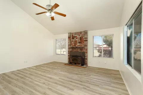 44551 12th St E, Lancaster, CA 93535 photo 4