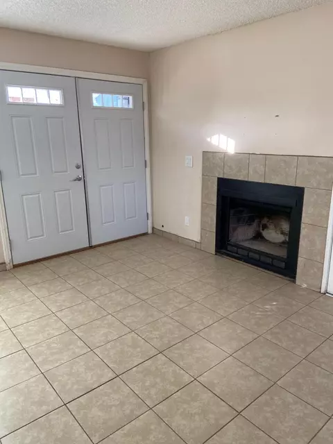 Living - 40074 176th St E, Palmdale, CA 93591 photo 1 of 4