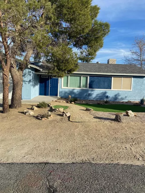 Exterior - 40074 176th St E, Palmdale, CA 93591 photo 3 of 5