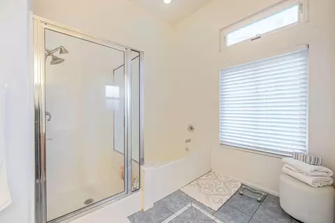 Bath - 41002 Flagstone St, Palmdale, CA 93551 photo 3 of 4