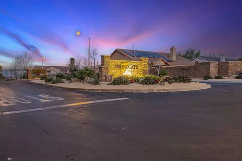 View/Area - 41002 Flagstone St, Palmdale, CA 93551 photo 15 of 15