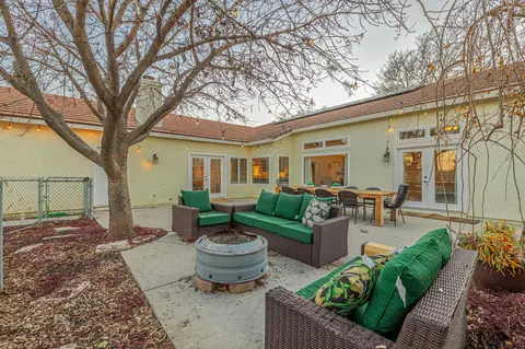 Exterior - 41002 Flagstone St, Palmdale, CA 93551 photo 5 of 15