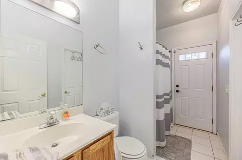 Bath - 41002 Flagstone St, Palmdale, CA 93551 photo 4 of 4