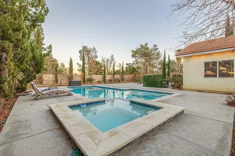 Exterior - 41002 Flagstone St, Palmdale, CA 93551 photo 6 of 15