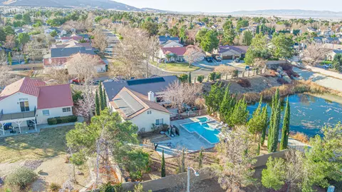 View/Area - 41002 Flagstone St, Palmdale, CA 93551 photo 6 of 15