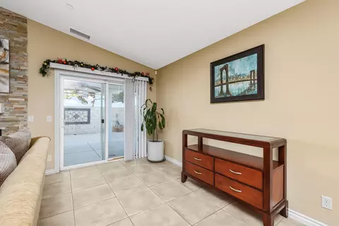 5811 Vahan Ct, Lancaster, CA 93536 photo 12