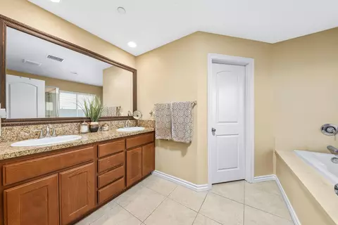 5811 Vahan Ct, Lancaster, CA 93536 photo 16