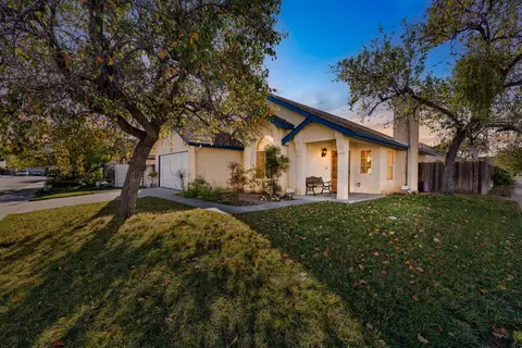 135 Sandlewood Pl, Fillmore, CA 93015