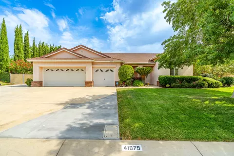 41079 Riverock Ln, Palmdale, CA 93551