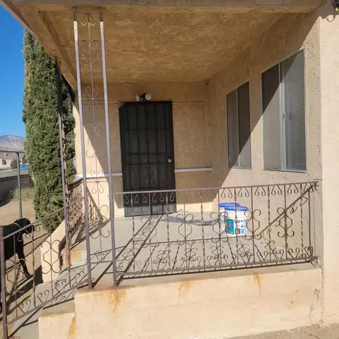 2143 Cerro Gordo St, Mojave, CA 93501