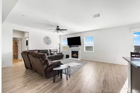 3034 Desert Cloud Ave, Rosamond, CA 93560 photo 16