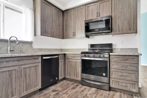 Kitchen - 17981 Swaps Ct, Tehachapi, CA 93561 photo 3 of 3