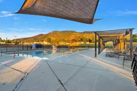 Exterior - 17981 Swaps Ct, Tehachapi, CA 93561 photo 6 of 6