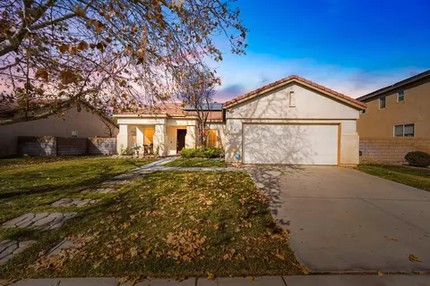 1835 Avenue H4, Lancaster, CA 93534