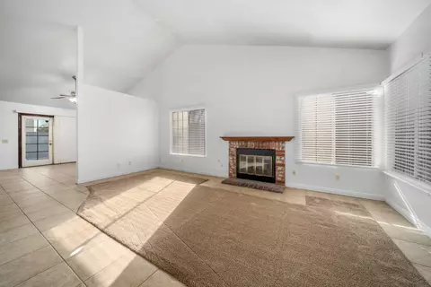 43618 Easy St, Lancaster, CA 93535 photo 6