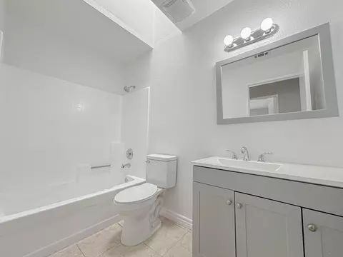 Bath - 36850 37th St E, Palmdale, CA 93550 photo 1 of 5