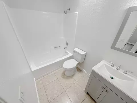 Bath - 36850 37th St E, Palmdale, CA 93550 photo 2 of 5
