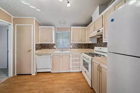 45111 25th St E #SPC 88, Lancaster, CA 93535 photo 8