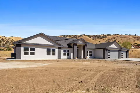 Exterior - 23400 Johnson Ct, Tehachapi, CA 93561 photo 6 of 10