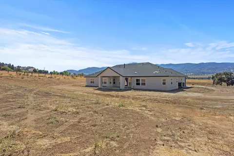 Exterior - 23400 Johnson Ct, Tehachapi, CA 93561 photo 10 of 10