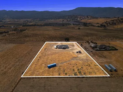 View/Area - 23400 Johnson Ct, Tehachapi, CA 93561 photo 5 of 5
