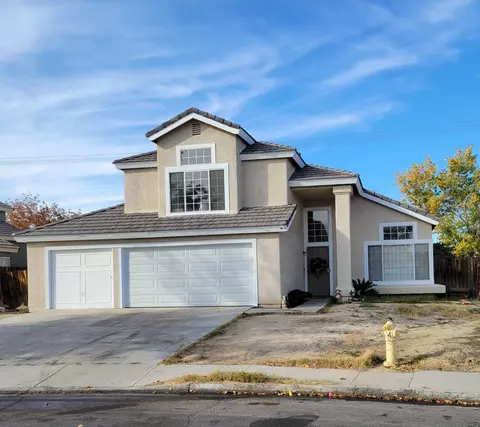 37733 Adela Ct, Palmdale, CA 93552