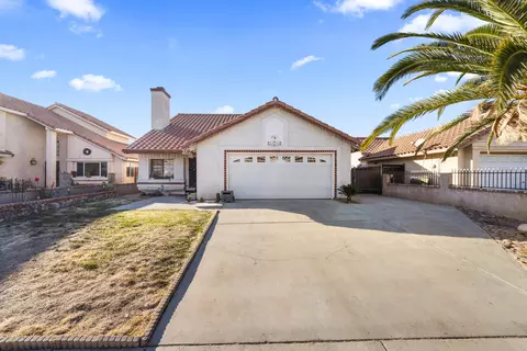 37713 Barrinson St, Palmdale, CA 93550
