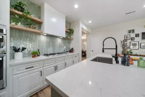 Kitchen - 19475 Spalding Ave, Riverside, CA 92508 photo 4 of 4