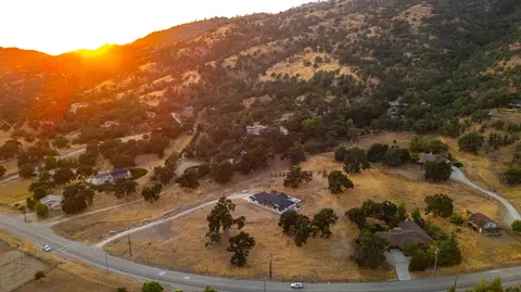 27921 Bear Valley Rd, Tehachapi, CA 93561 photo 4