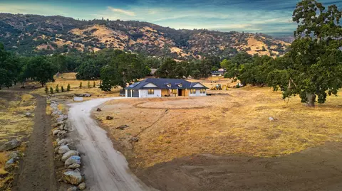 27921 Bear Valley Rd, Tehachapi, CA 93561 photo 5