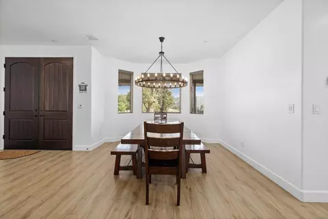 27921 Bear Valley Rd, Tehachapi, CA 93561 photo 12