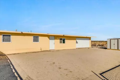 18039 Ave R E, Llano, CA 93544