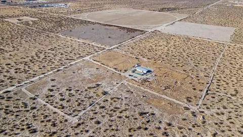 18039 Ave R E, Llano, CA 93544 photo 36