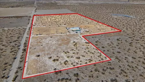 18039 Ave R E, Llano, CA 93544 photo 22