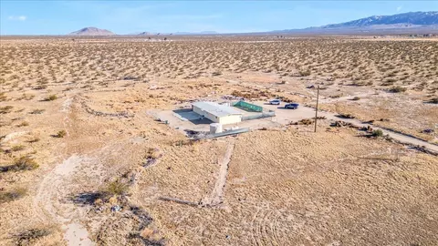 18039 Ave R E, Llano, CA 93544 photo 29