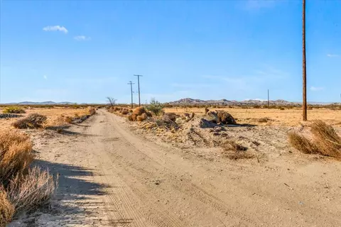 18039 Ave R E, Llano, CA 93544 photo 20